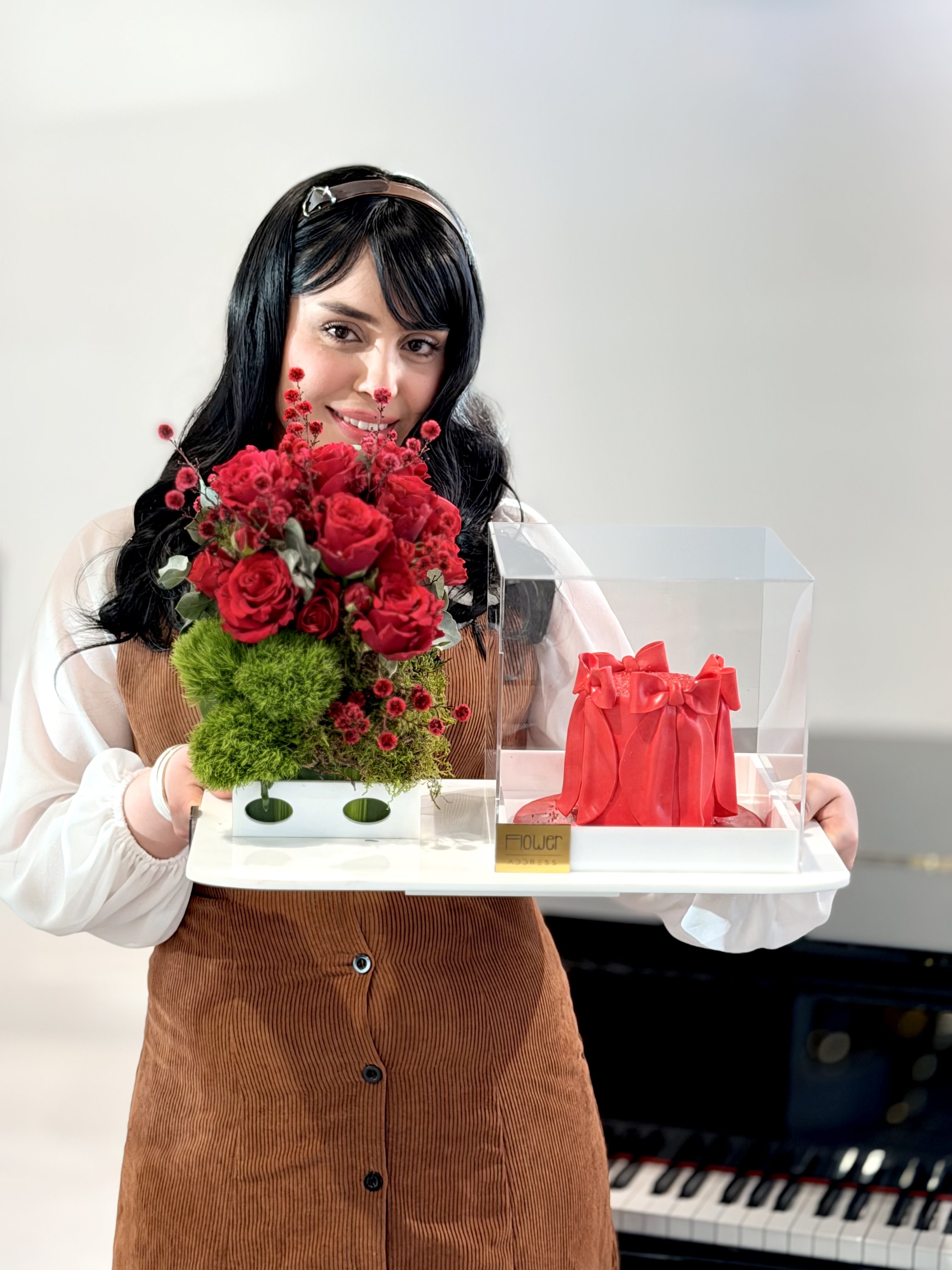 بوكس الكيك مع الورد الطبيعي