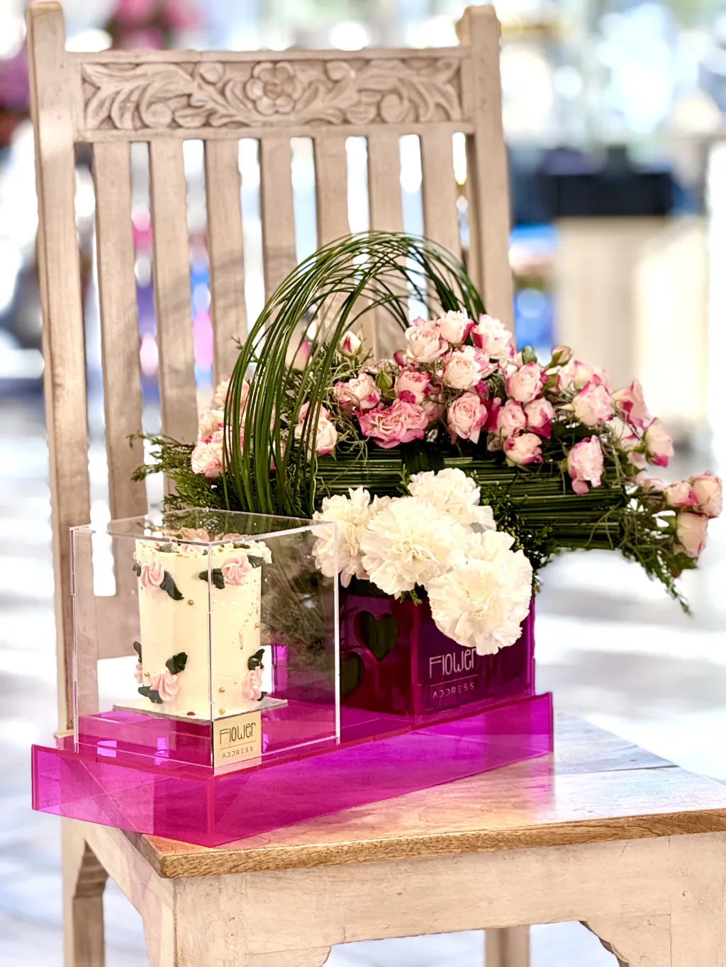 بوكس الكيك مع الورد