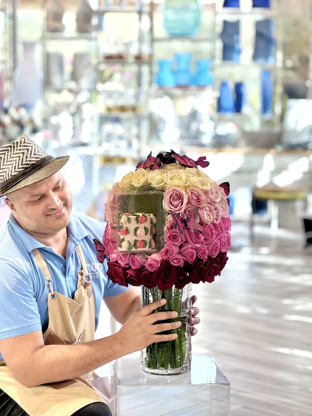 تنسيق الكيك مع الفراشة المتحركة